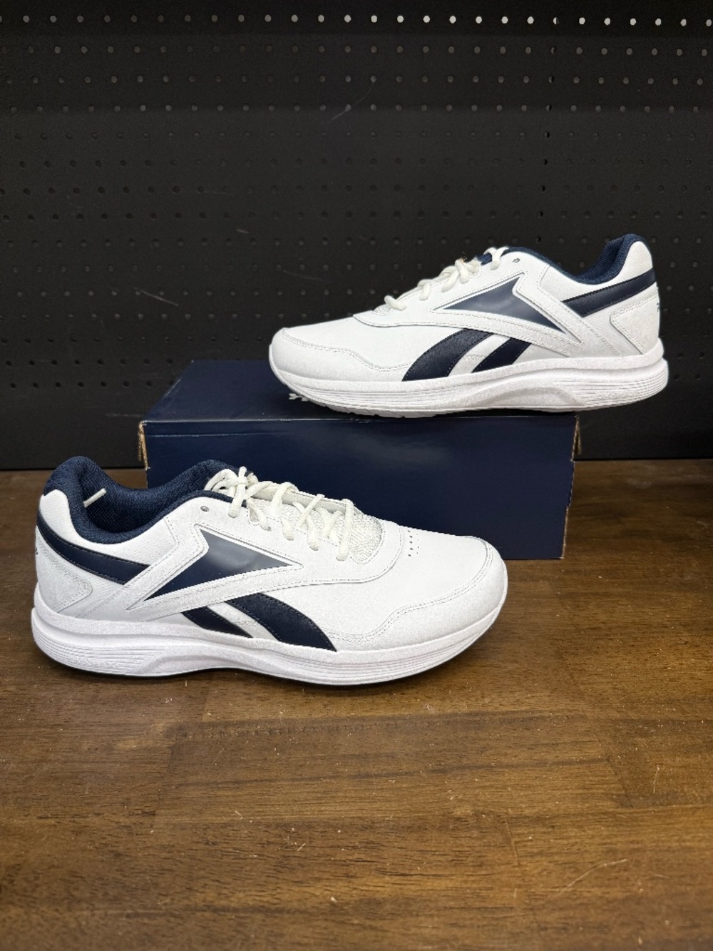 New W/O Box! Men's Reebok Walk Ultra 7 DMX Max 'White Collegiate Navy' Sneakers